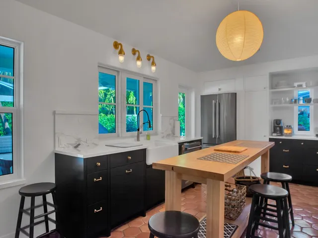 $10,000 | 535 Honeysuckle Lane, Vero Beach, FL 32963