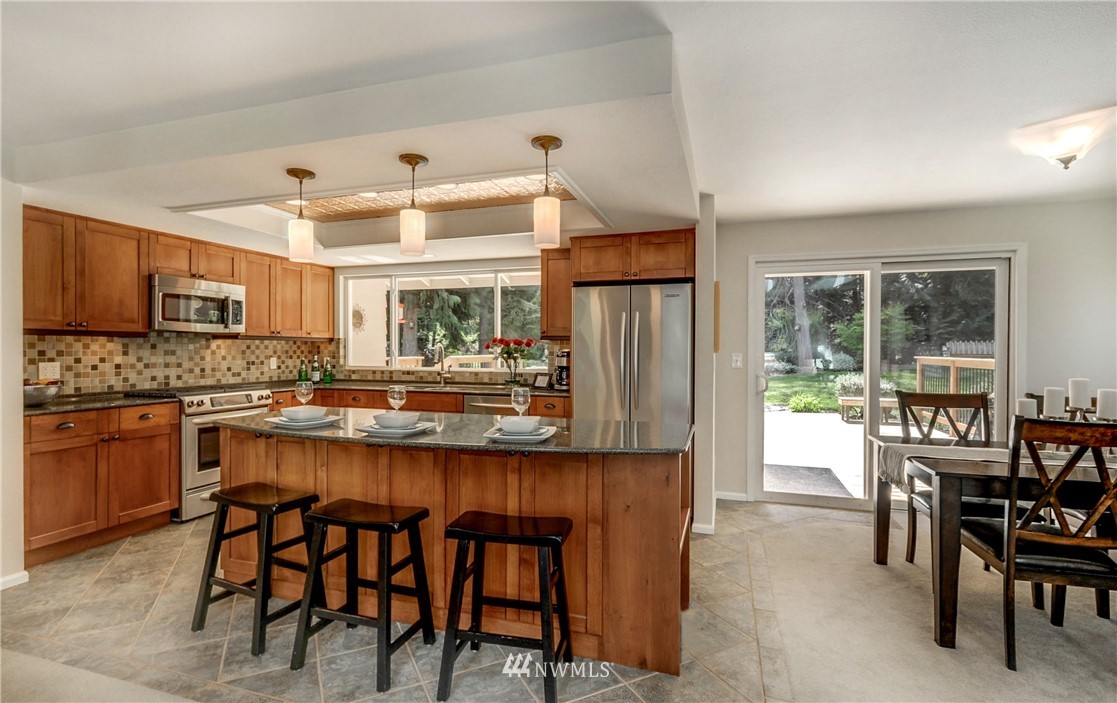 6420 Fisher Road Edmonds, WA 98026 - Photo 5 of 21 Gallery Image 5