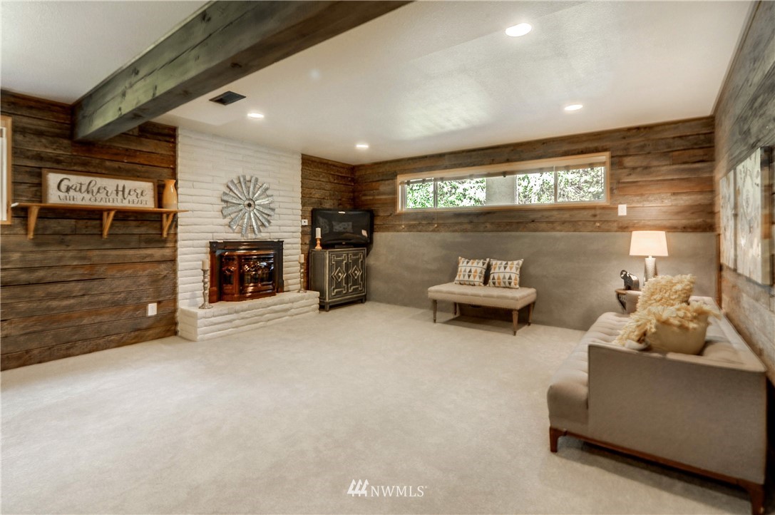 6420 Fisher Road Edmonds, WA 98026 - Photo 8 of 21 Gallery Image 8