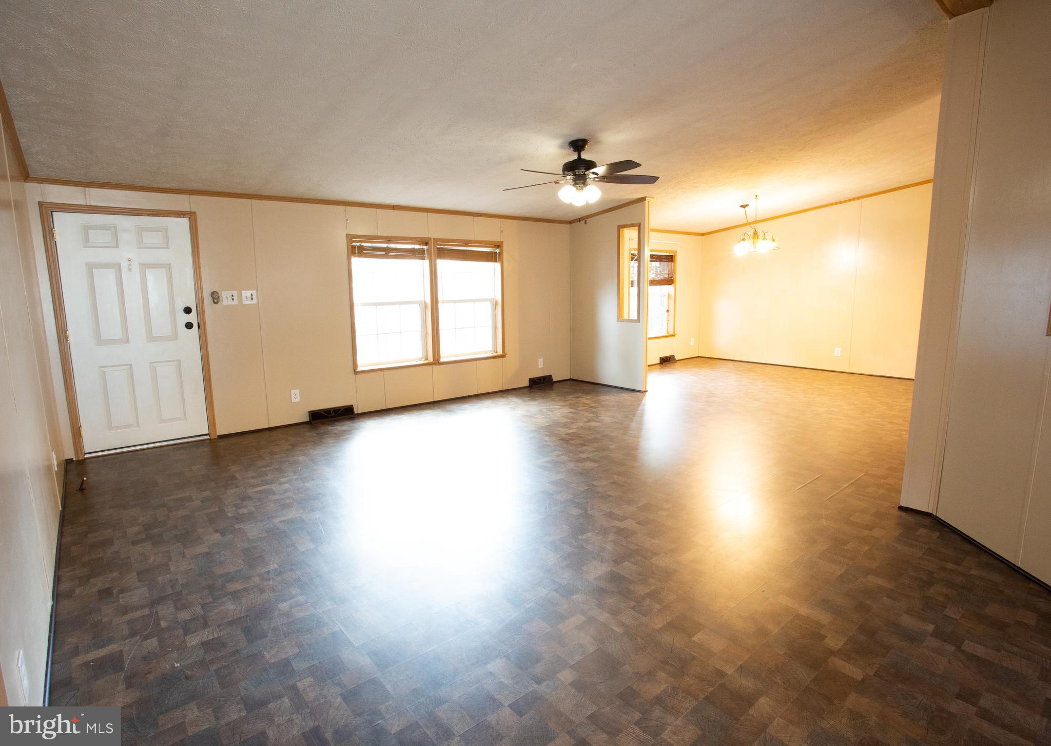 7959 Telegraph Road, Unit 150 Severn, MD 21144 - Photo 5 of 35 Family Room and Dining Room combo