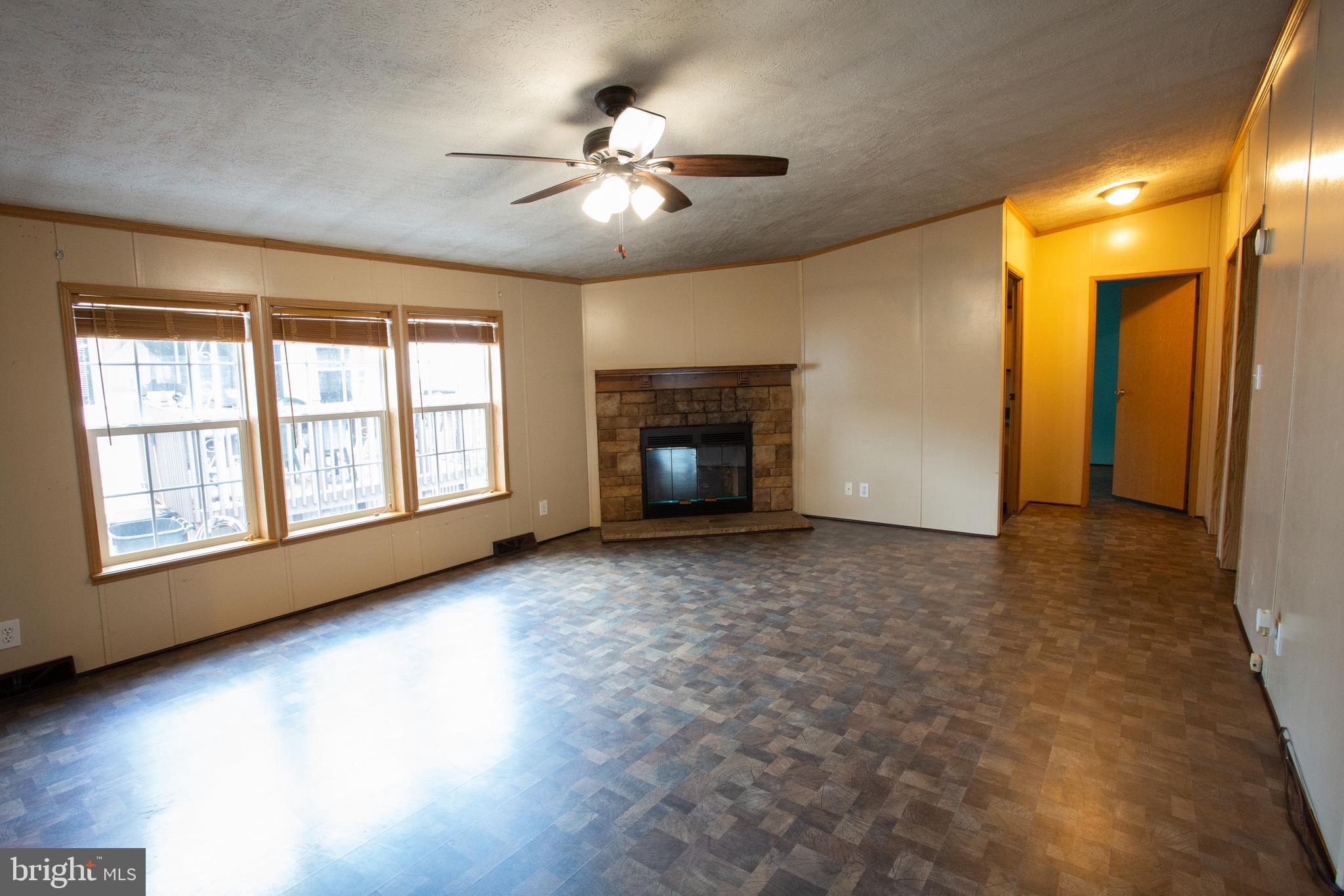 7959 Telegraph Road, Unit 150 Severn, MD 21144 - Photo 7 of 35 Living Room