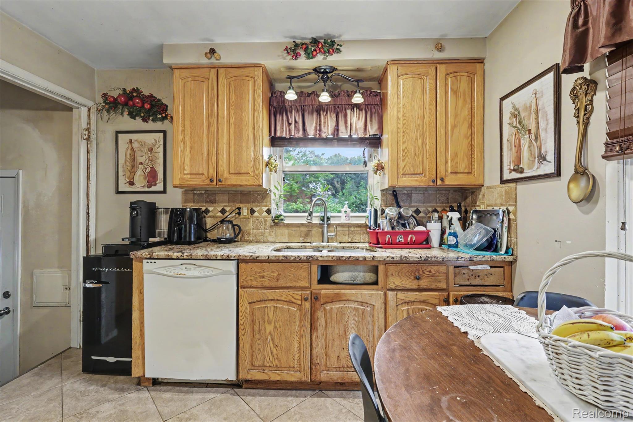 1772 North Gulley Road Dearborn, MI 48128 - Photo 11 of 30 14.jpg
