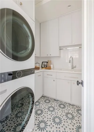 $3,499,000 | 153 Granada Avenue, Long Beach, CA 90803
