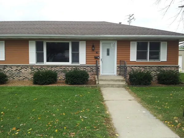 $995 | 423 West 2nd Place, Spring Valley, IL 61362