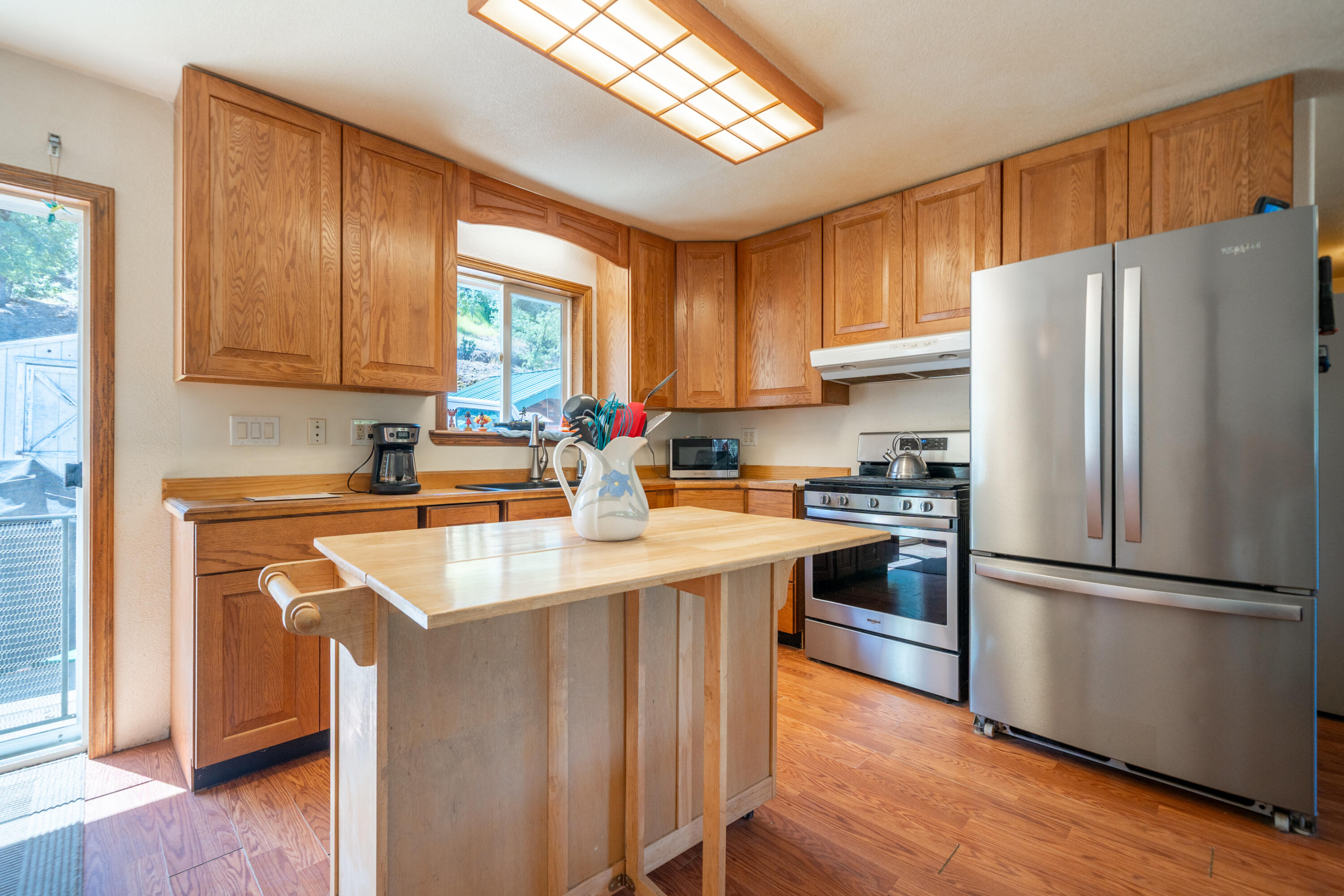 14493 Aloha Road Bella Vista, CA 96008 - Photo 13 of 117 14493 Aloha Rd-16