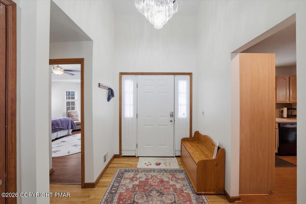 2130 Scarborough Way Bushkill, PA 18324 - Photo 7 of 45 19-Photo-17