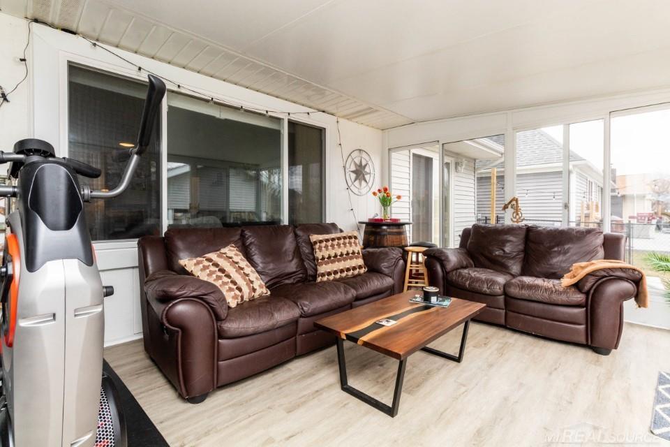 7255 Cardinal Road Algonac, MI 48001 - Photo 18 of 41 50102661-17.JPG