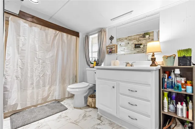 $154,000 | 706 Gassaway Avenue, Lott, TX 76656