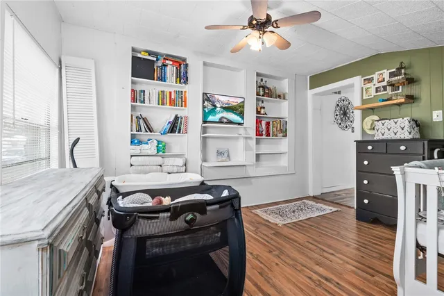 $154,000 | 706 Gassaway Avenue, Lott, TX 76656