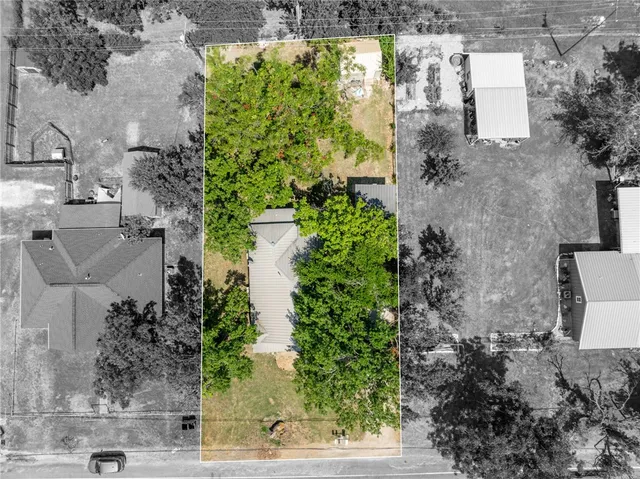 $154,000 | 706 Gassaway Avenue, Lott, TX 76656