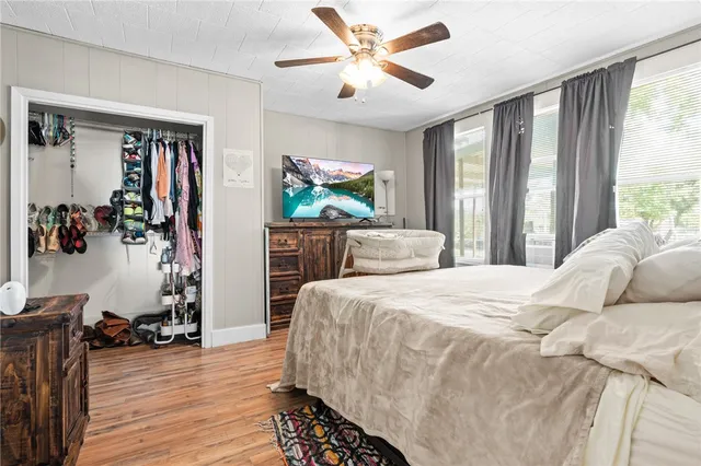 $154,000 | 706 Gassaway Avenue, Lott, TX 76656