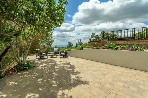 $1,450,000 | 720 Starlight Heights Drive, La Canada Flintridge, CA 91011