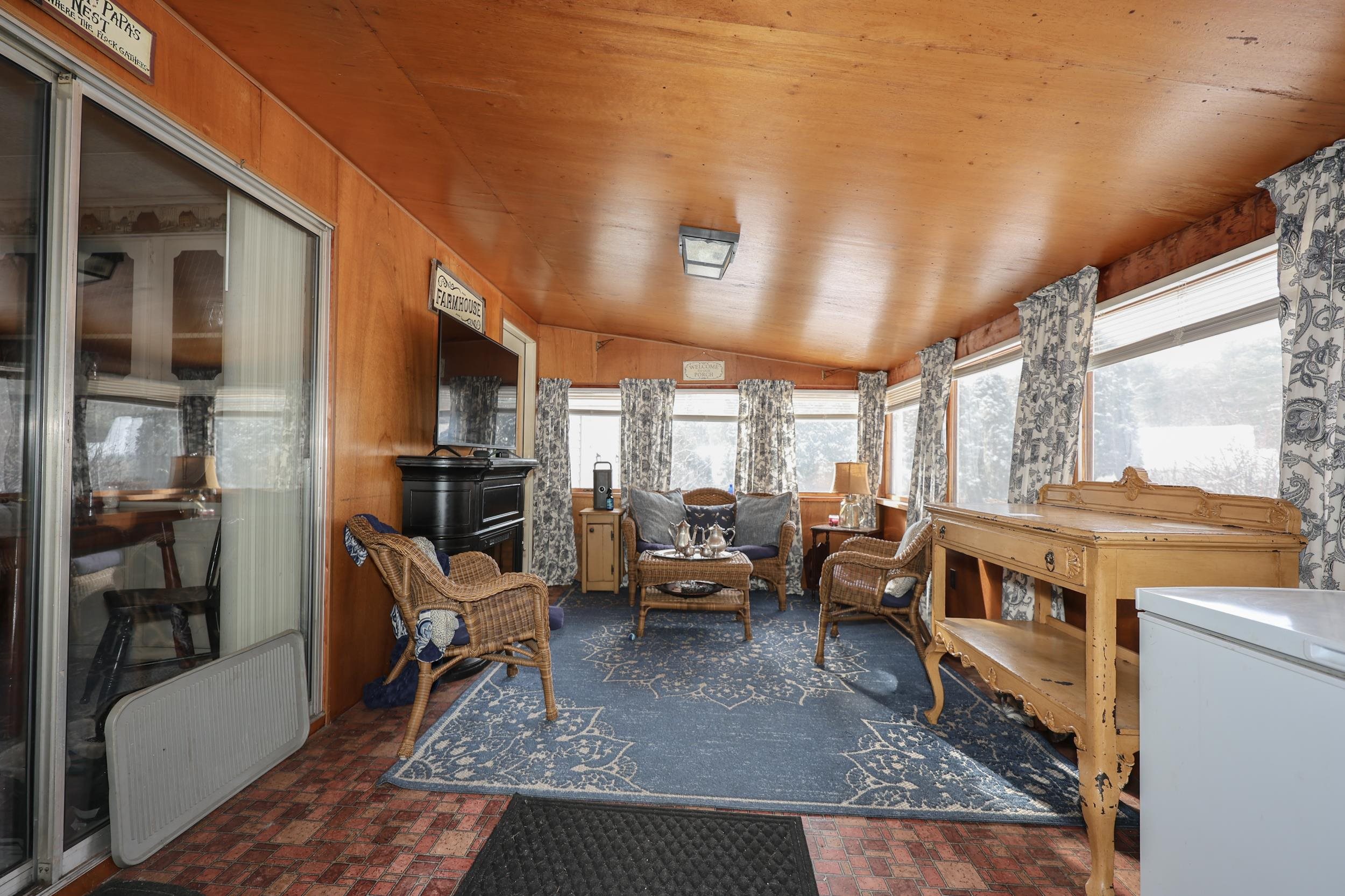 63 Evergreen Lane Hopkinton, NH 03229 - Photo 5 of 19