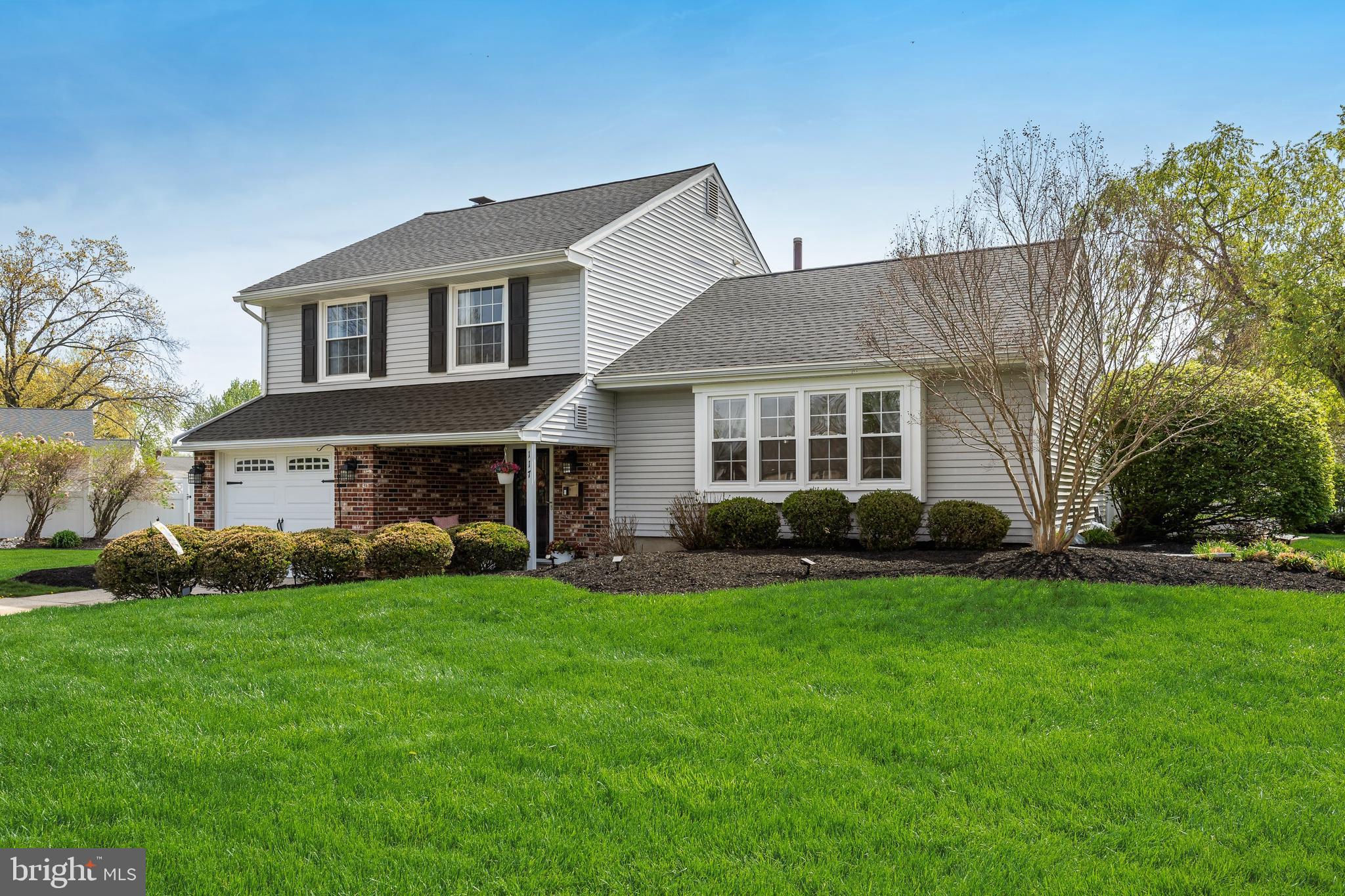 117 Randle Court Delran, NJ 08075 - Photo 2 of 48