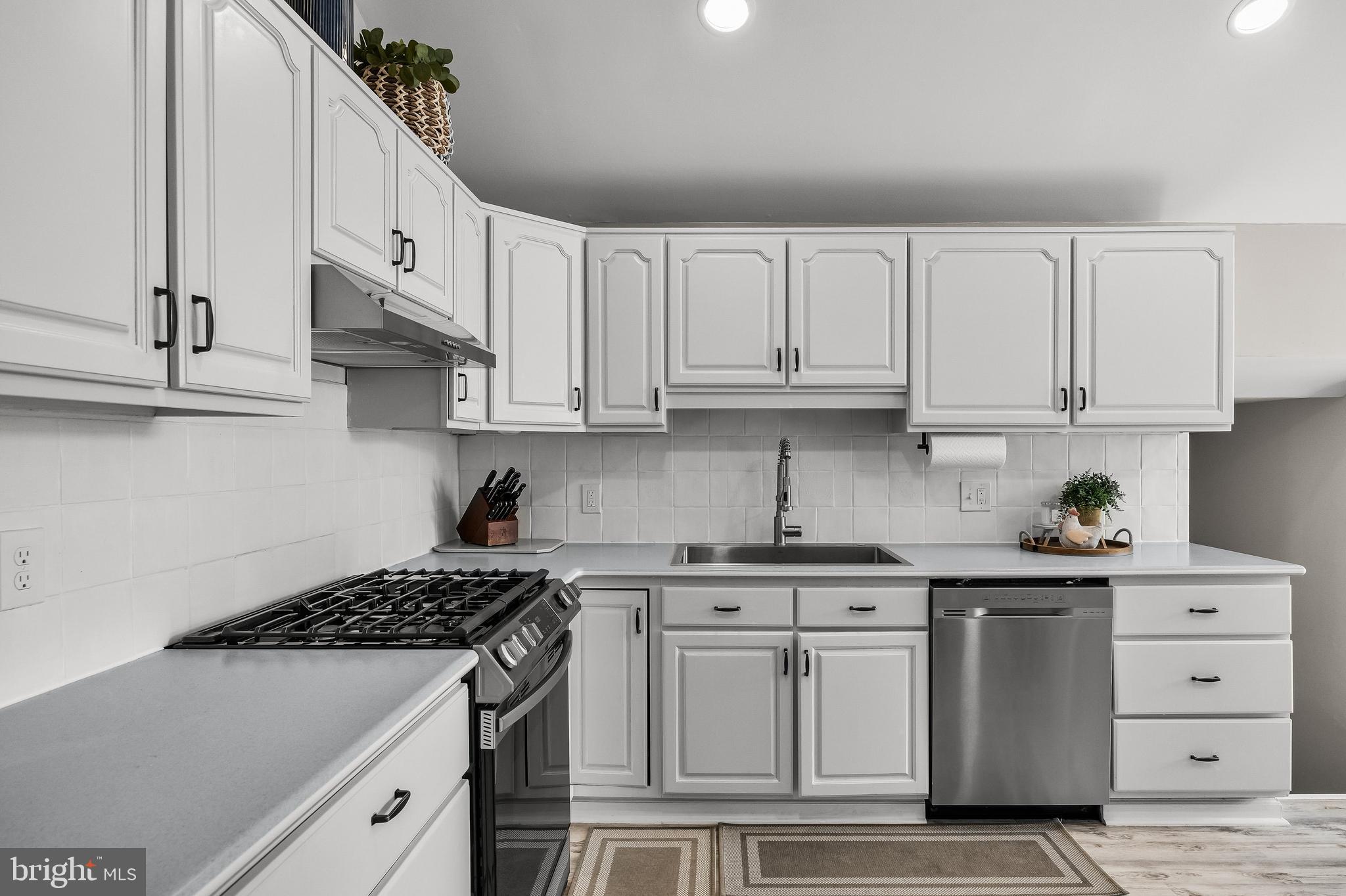 117 Randle Court Delran, NJ 08075 - Photo 10 of 48