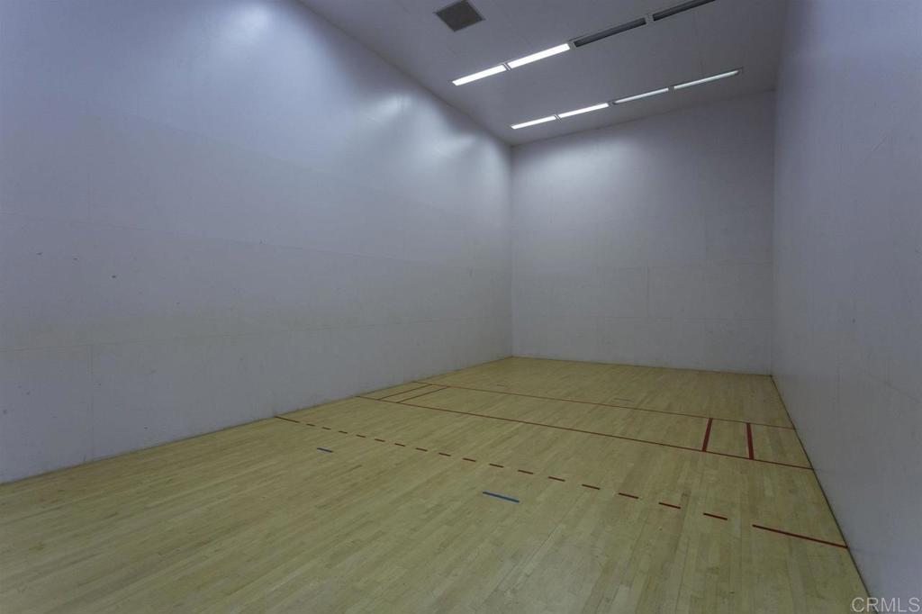 5875 Friars Road, Unit 4307 San Diego, CA 92110 - Photo 29 of 30 an empty room