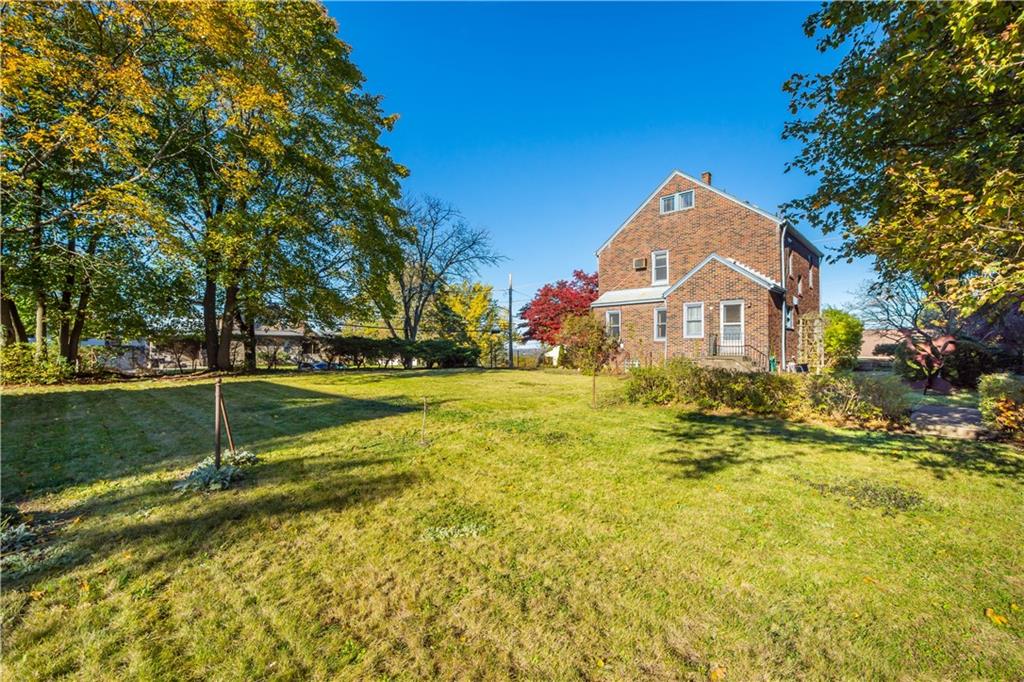 869 Bower Hill Road Pittsburgh, PA 15243 - Photo 2 of 25 Gallery Image 2