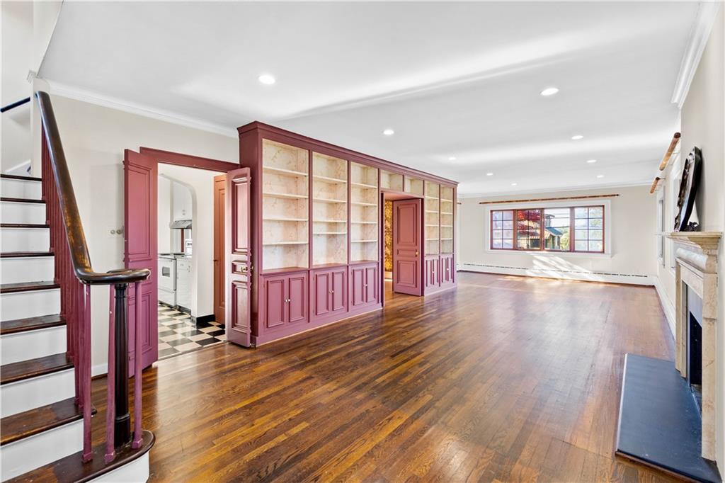 869 Bower Hill Road Pittsburgh, PA 15243 - Photo 4 of 25 Gallery Image 4