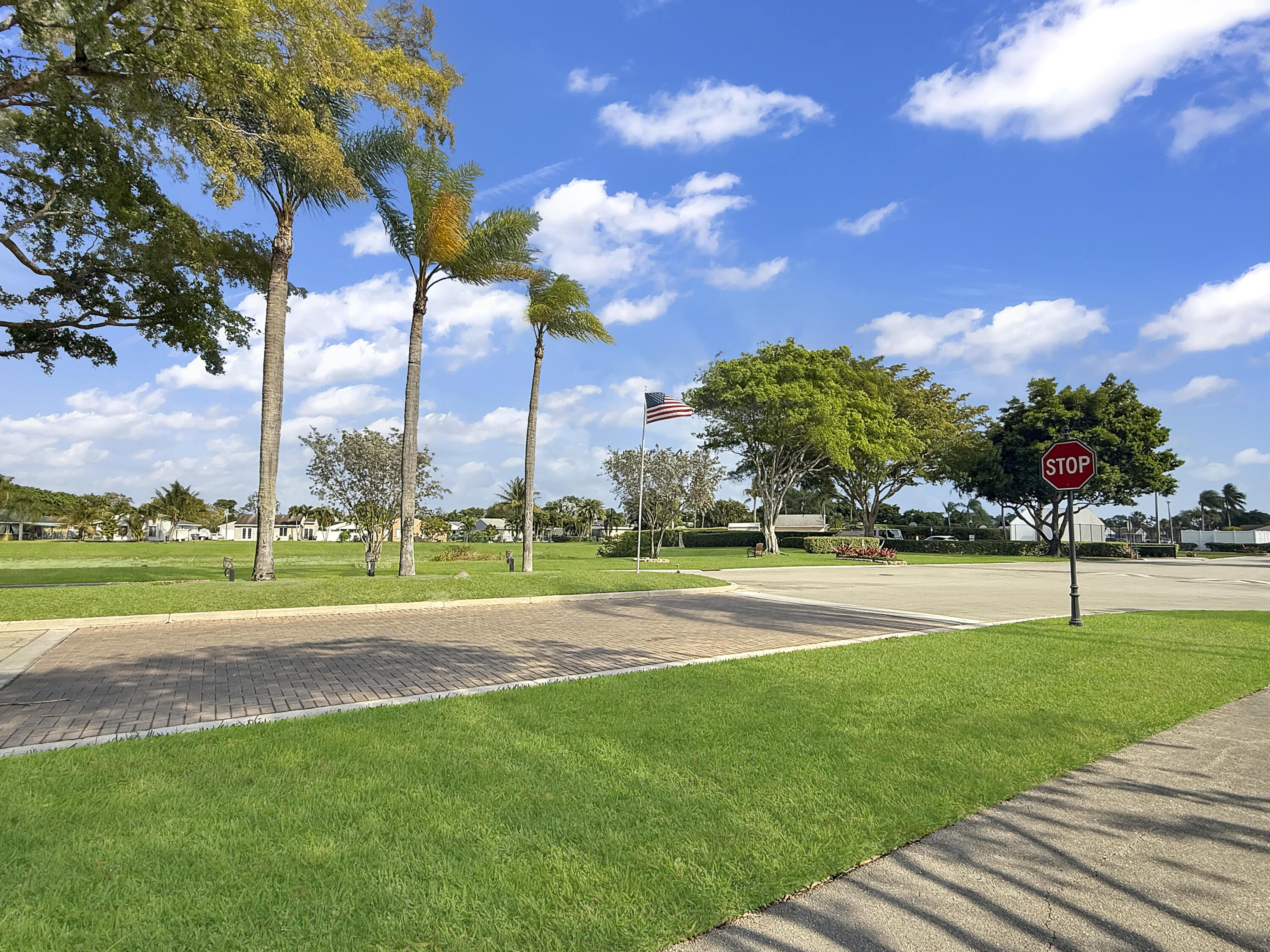 23293 Liberty Bell Terrace Boca Raton, FL 33433 - Photo 23 of 29 Community Enterance