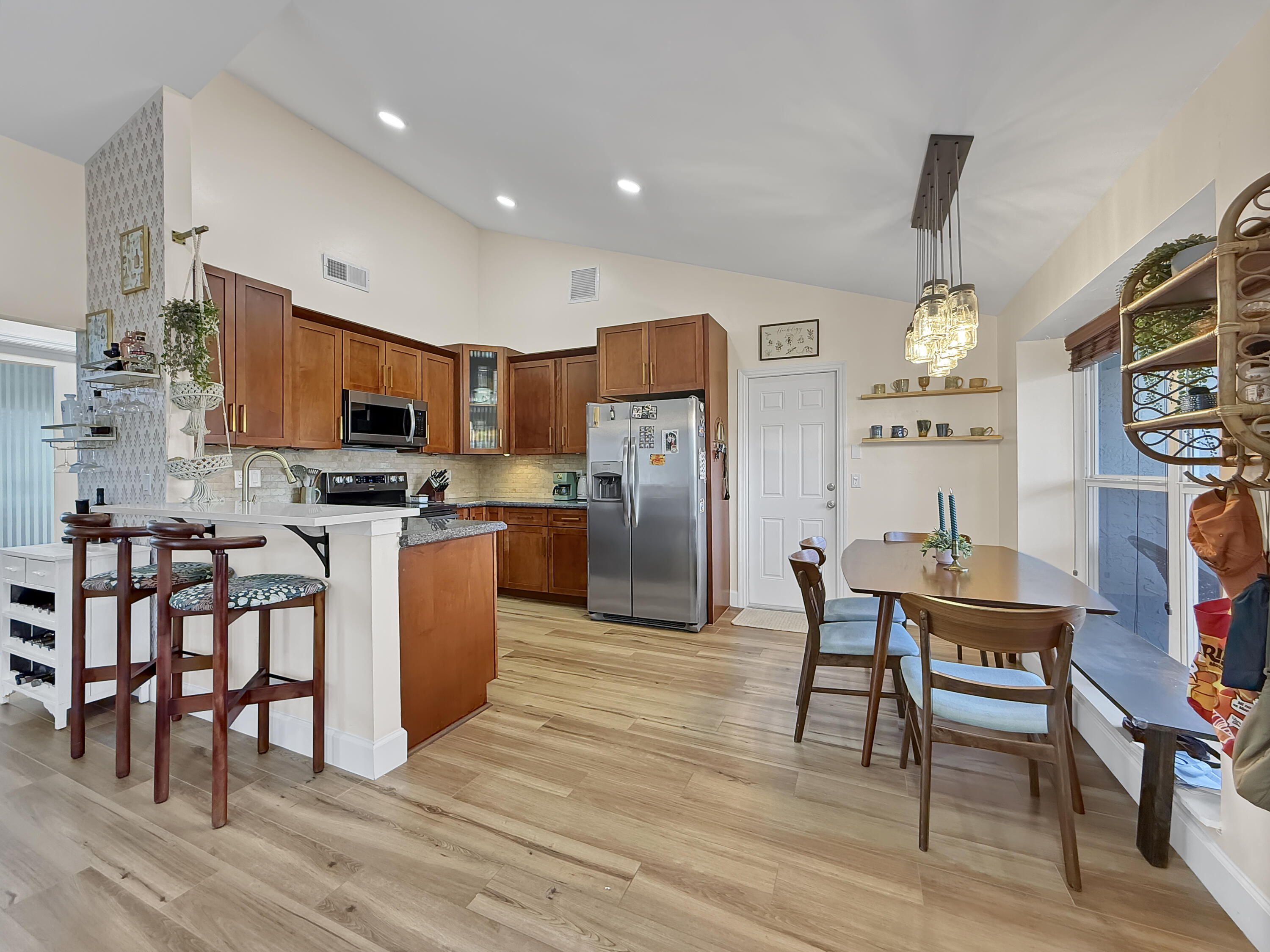 23293 Liberty Bell Terrace Boca Raton, FL 33433 - Photo 5 of 29 Kitchen & Dining room