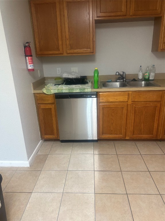 23269 High Point Street, Unit 71 Prairie View, TX 77445 - Photo 28 of 31 a kitchen with granite countertop a sink and a stove