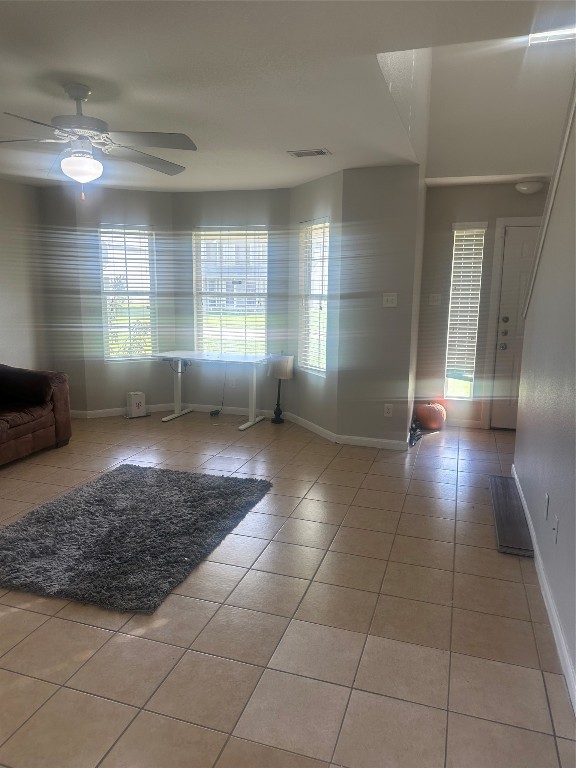 23269 High Point Street, Unit 71 Prairie View, TX 77445 - Photo 31 of 31 a view of livingroom with window