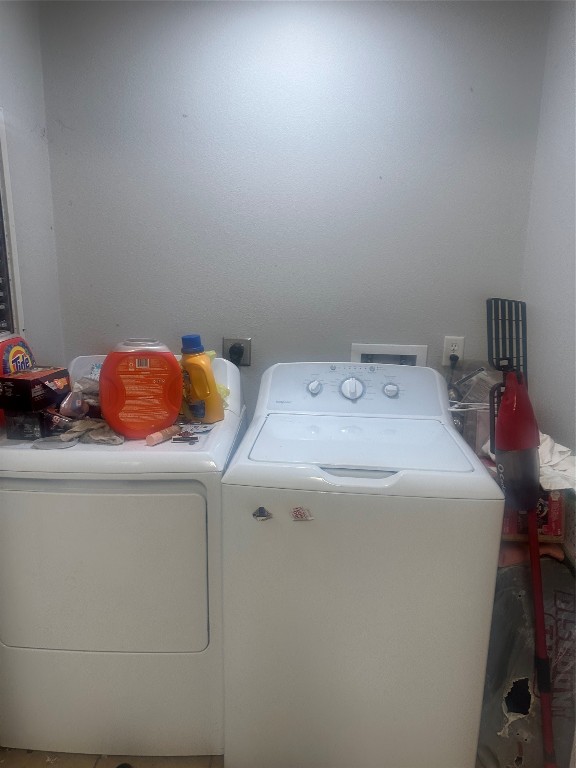 23269 High Point Street, Unit 71 Prairie View, TX 77445 - Photo 10 of 31 a utility room with dryer and washer