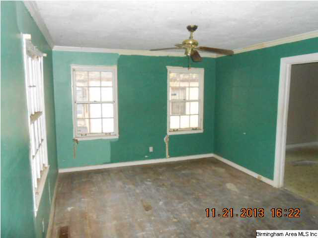 2106 Steiner Court Southwest Birmingham, AL 35211 - Photo 2 of 9