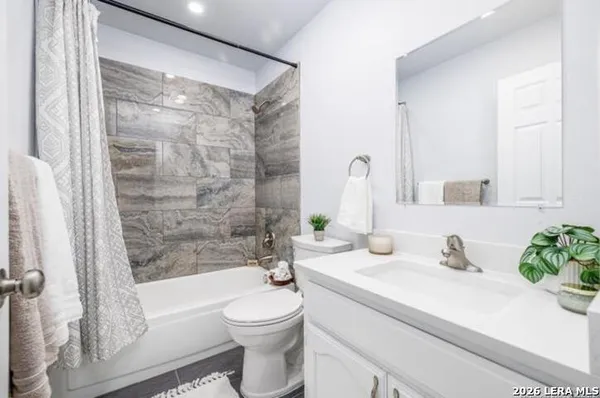 $1,800 | 5703 Honeygold Drive, San Antonio, TX 78222