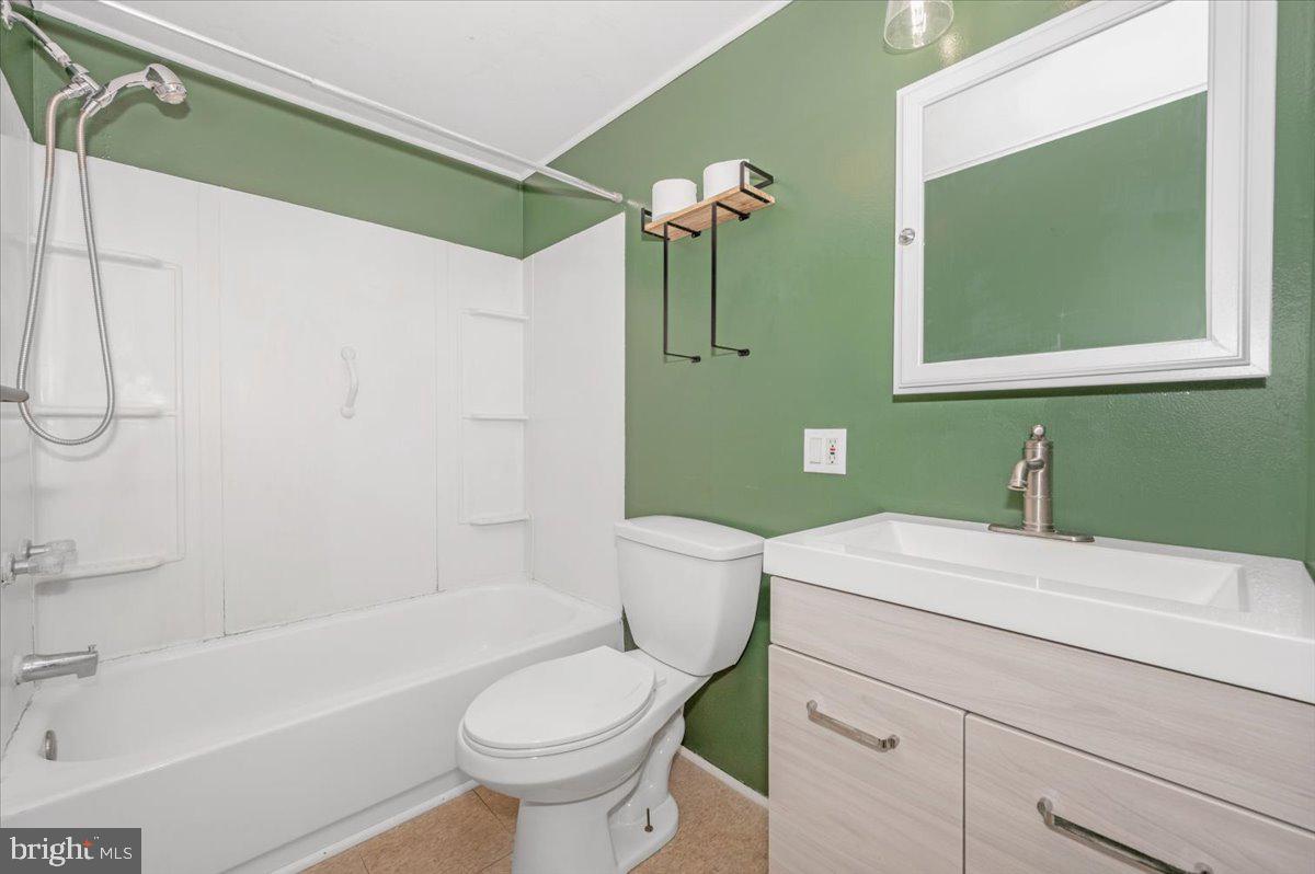 13035 Brice Road Thurmont, MD 21788 - Photo 13 of 58 Full Bath