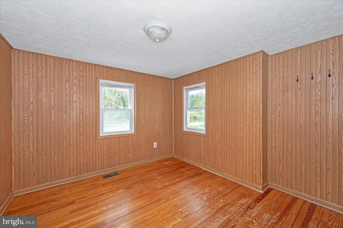 13035 Brice Road Thurmont, MD 21788 - Photo 6 of 58 Dining Room