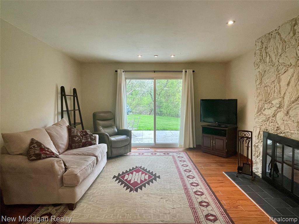 1100 West Avon Road Rochester Hills, MI 48309 - Photo 9 of 26