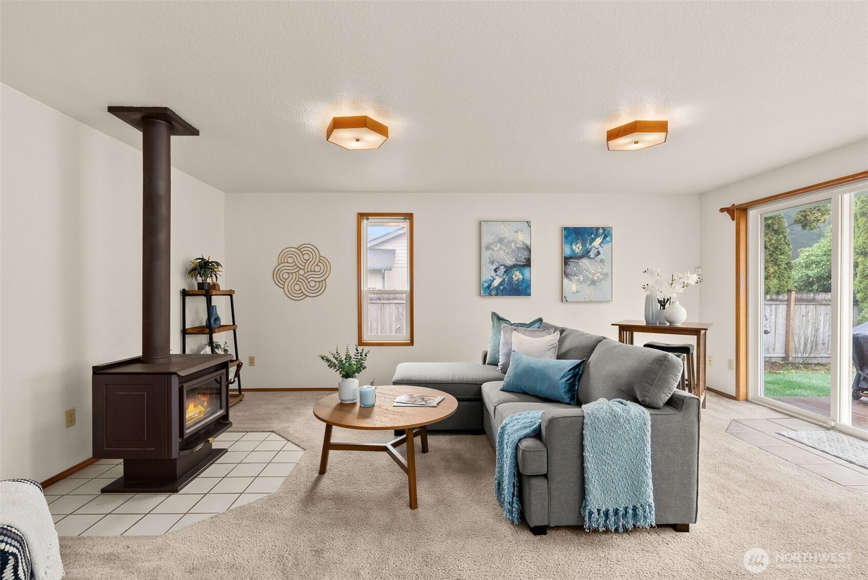 3724 Golden Eagle Loop Southeast Olympia, WA 98513 - Photo 15 of 40 a living room with furniture a rug and a window