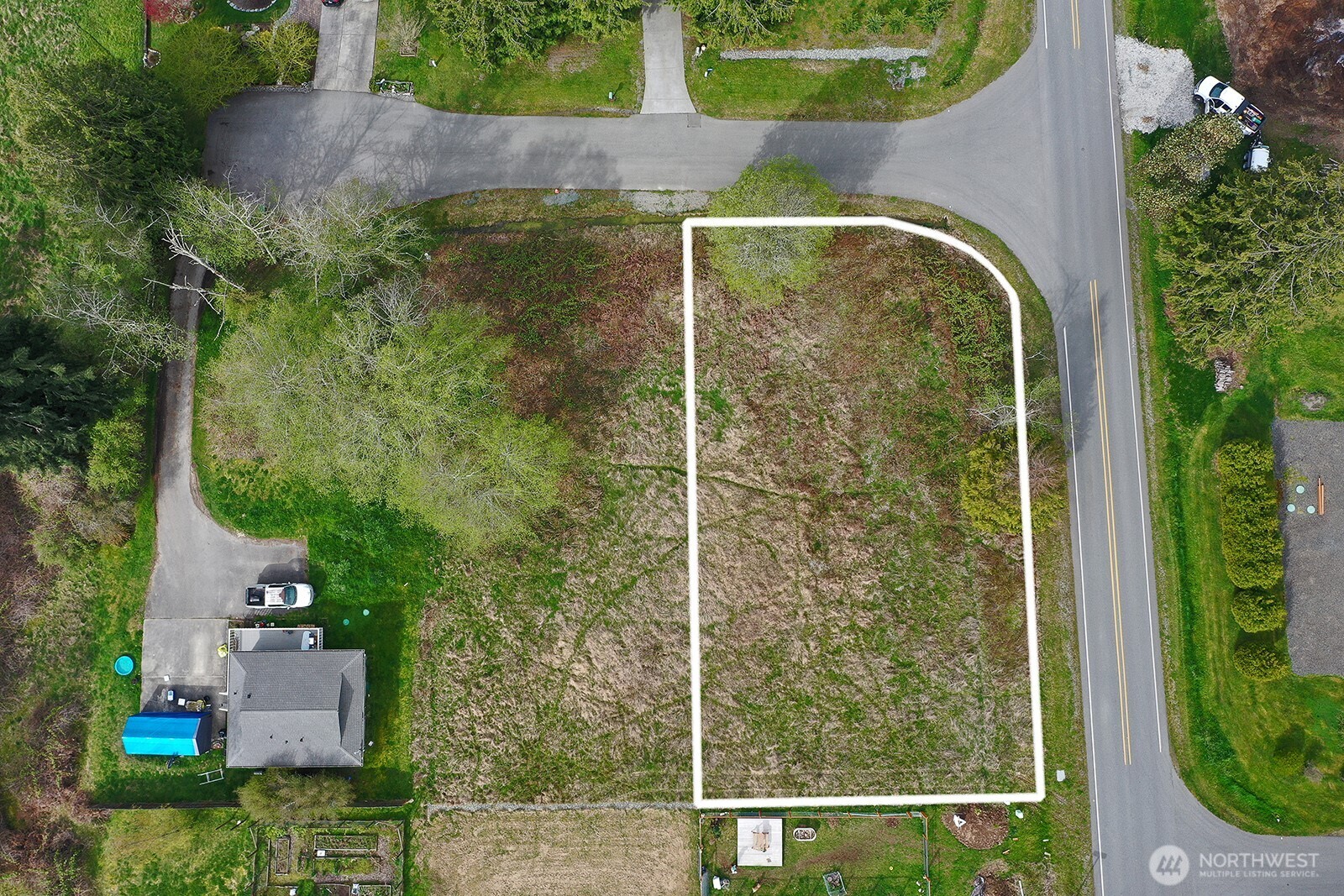 85 Skyview Drive Clinton, WA 98236 - Photo 2 of 26 an aerial view of a house