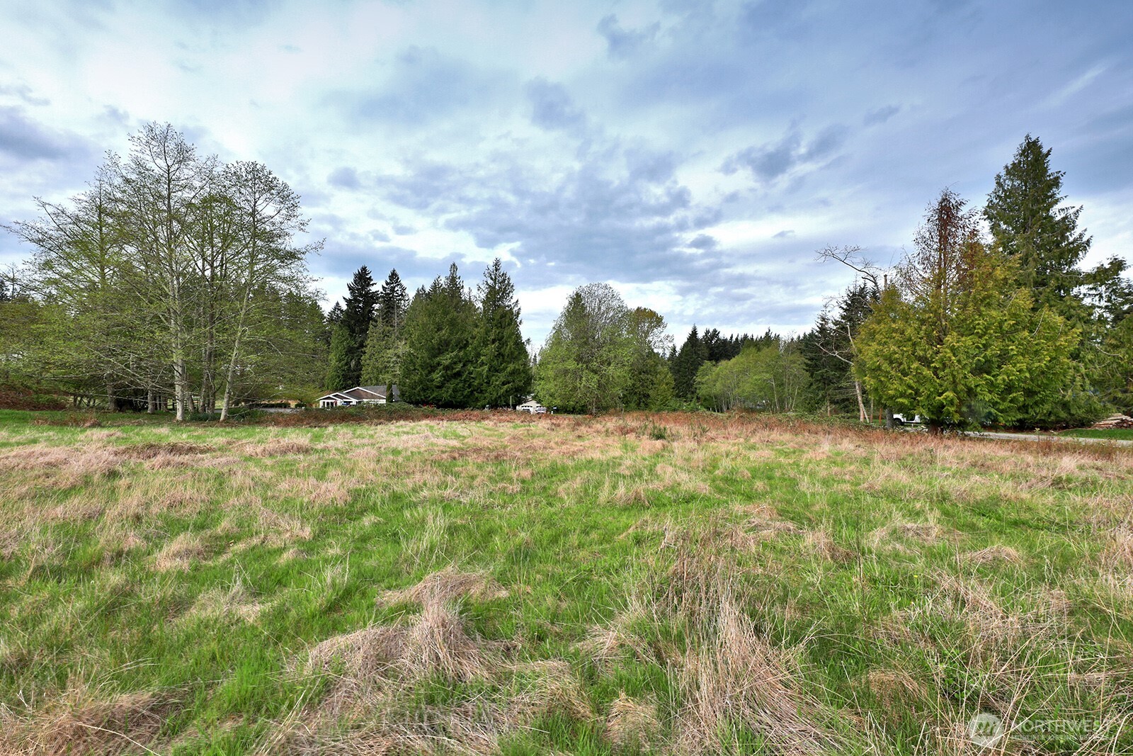 85 Skyview Drive Clinton, WA 98236 - Photo 8 of 26 a view of a outdoor space with a house