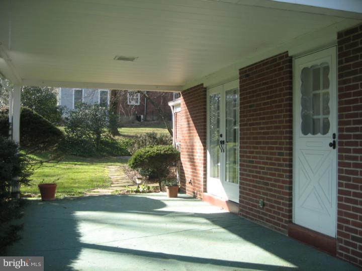 1024 Tenby Road Berwyn, PA 19312 - Photo 19 of 23 Patio