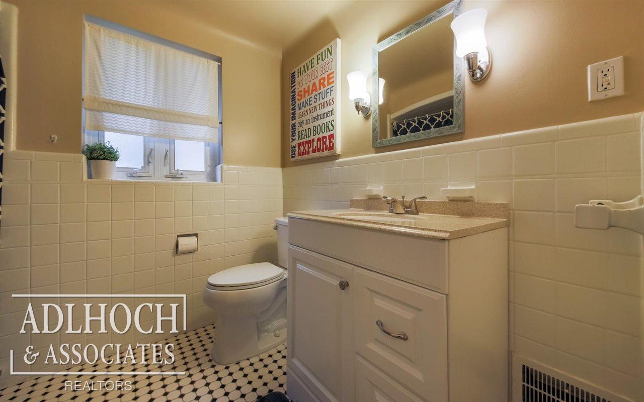 455 Allard Road Grosse Pointe Farms, MI 48236 - Photo 14 of 17