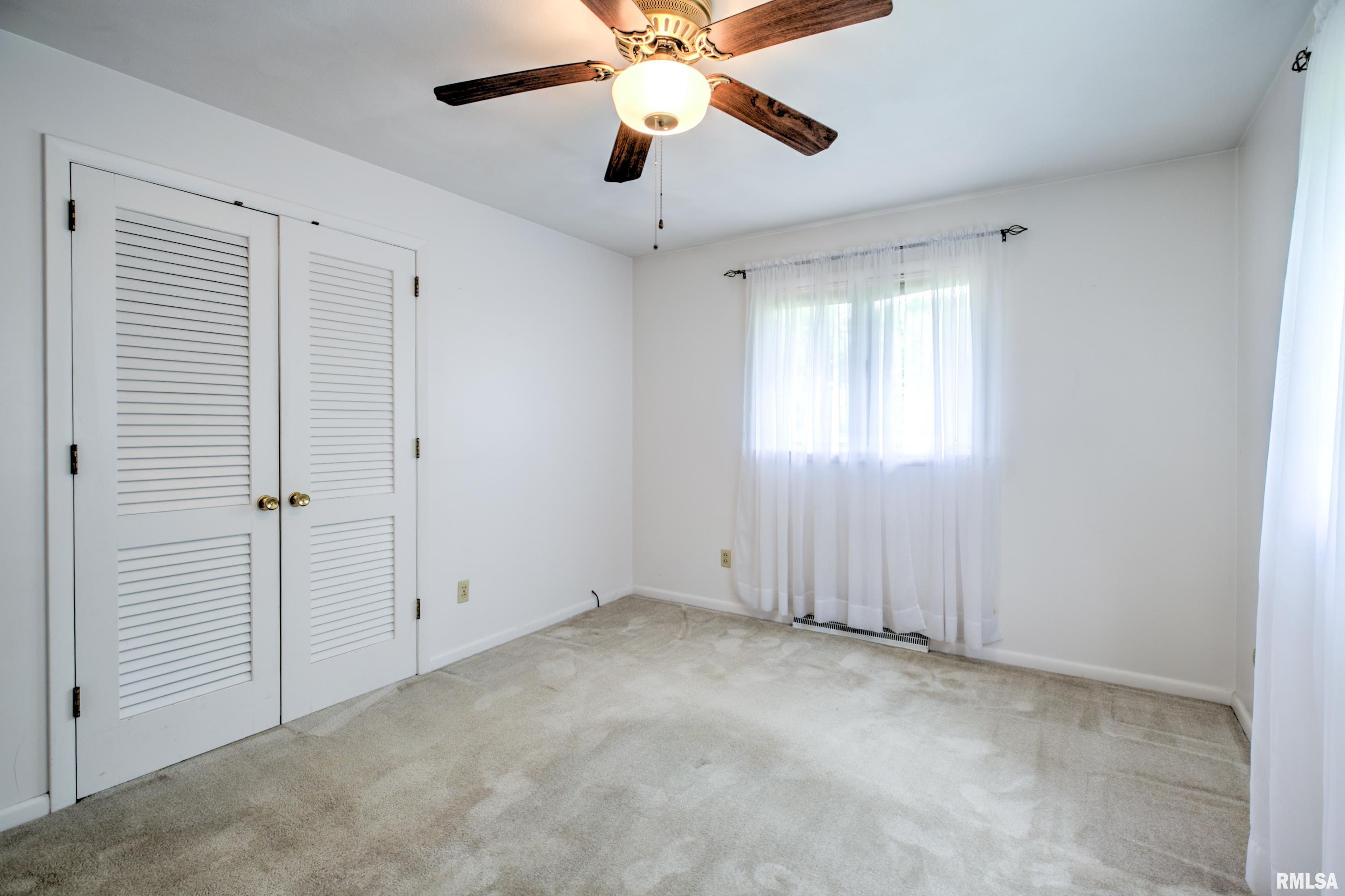 6415 North Big Hollow Road Peoria, IL 61615 - Photo 32 of 71
