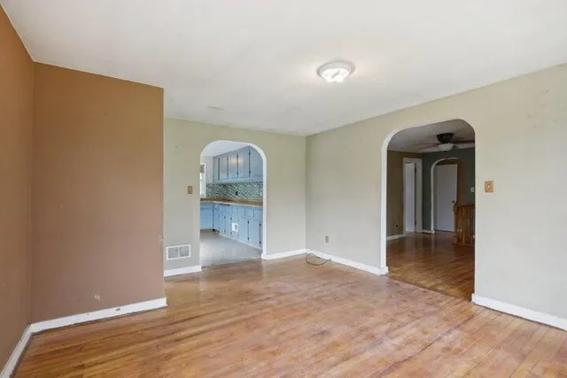 $550,000 | N9607 Highway 83 East Troy Wi 53120, Mukwonago, WI 53149