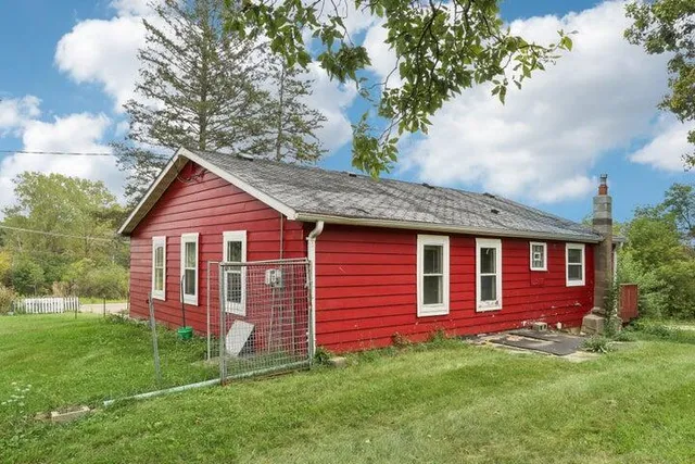 $550,000 | N9607 Highway 83 East Troy Wi 53120, Mukwonago, WI 53149