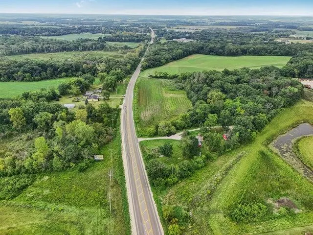 $550,000 | N9607 Highway 83 East Troy Wi 53120, Mukwonago, WI 53149