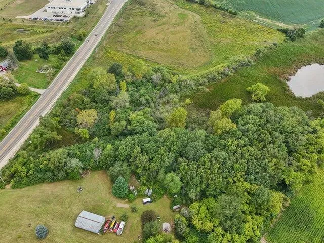 $550,000 | N9607 Highway 83 East Troy Wi 53120, Mukwonago, WI 53149