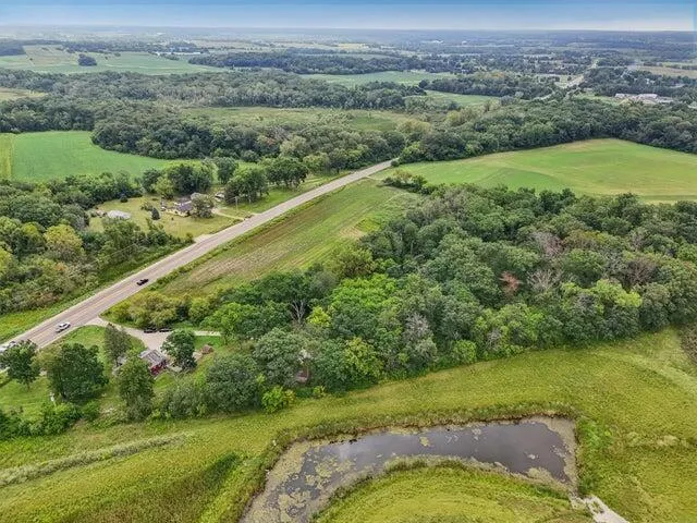 $550,000 | N9607 Highway 83 East Troy Wi 53120, Mukwonago, WI 53149