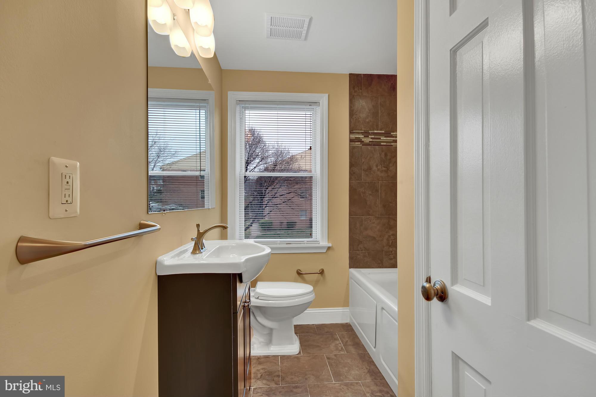 1501 Upshire Road Baltimore, MD 21218 - Photo 12 of 24 Designer Bathroom