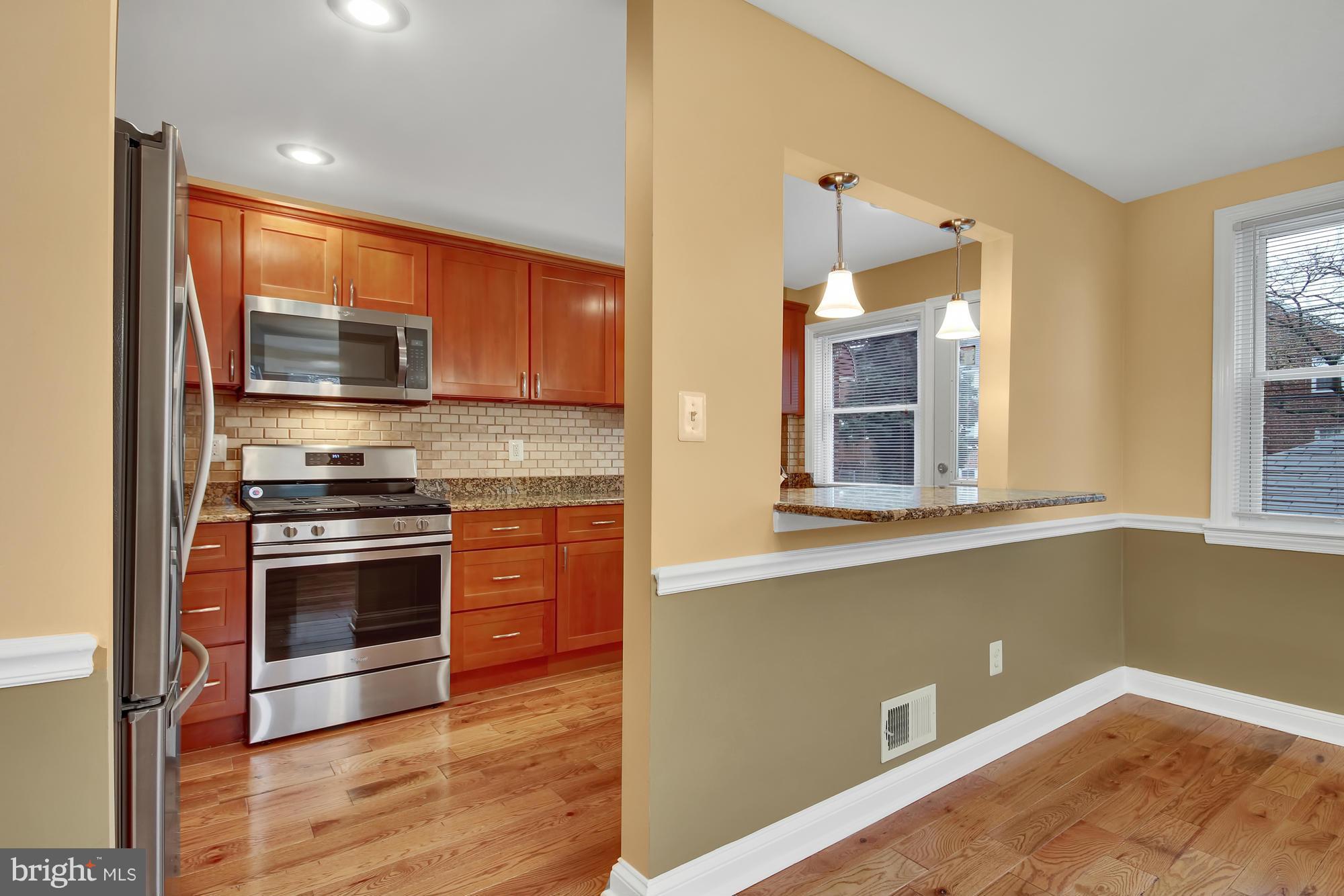 1501 Upshire Road Baltimore, MD 21218 - Photo 5 of 24 Dining Room