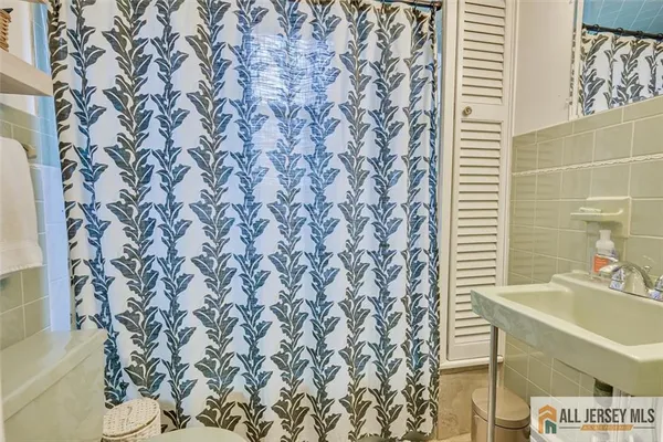 $610,000 | 319 Harper Place, Highland Park, NJ 08904