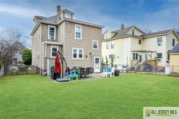 $610,000 | 319 Harper Place, Highland Park, NJ 08904