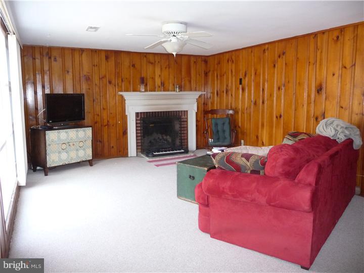 40 West Ridge Road Media, PA 19063 - Photo 9 of 15 Family Room