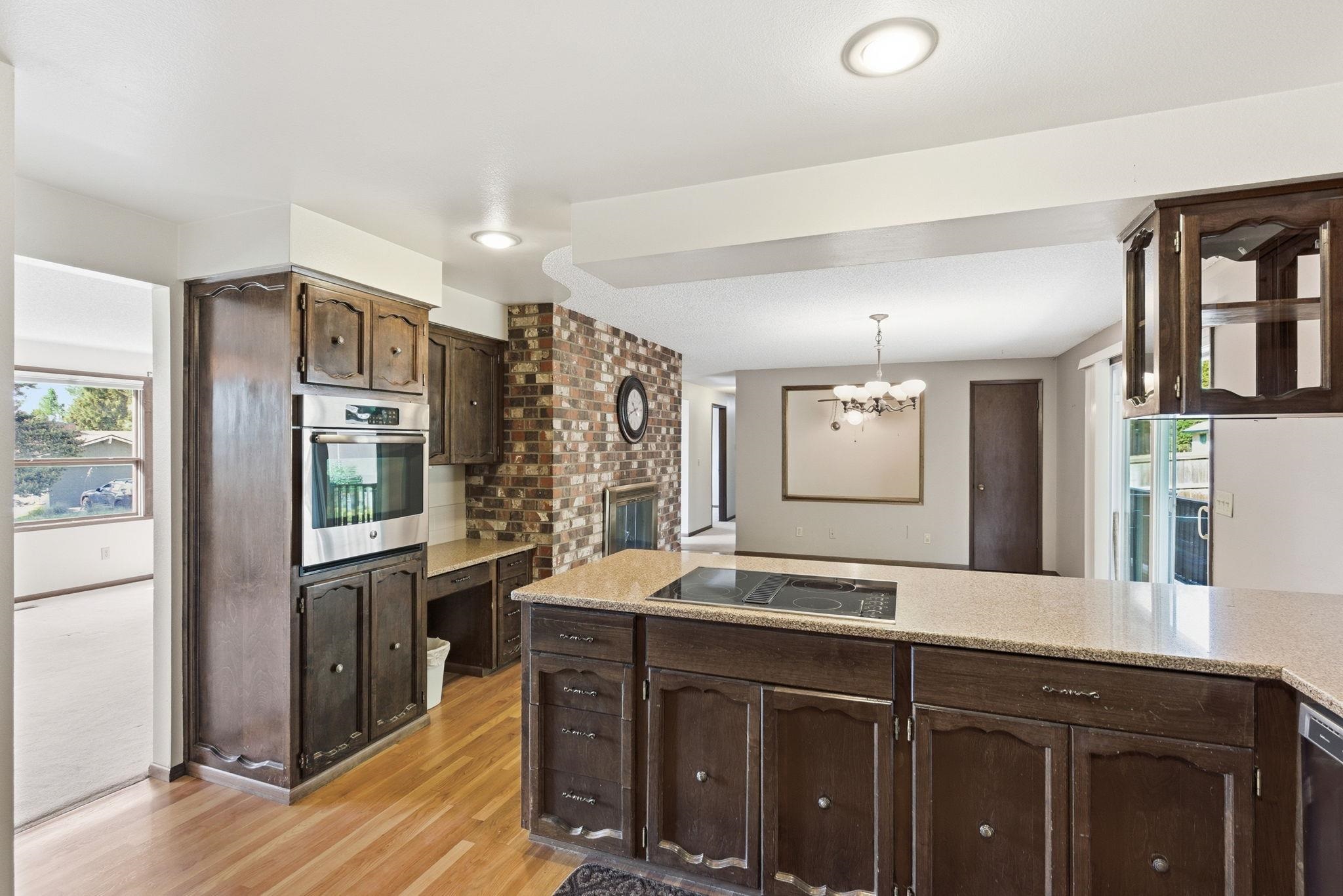 5207 South Dearborn Road Spokane, WA 99223 - Photo 2 of 50 Gallery Image 2