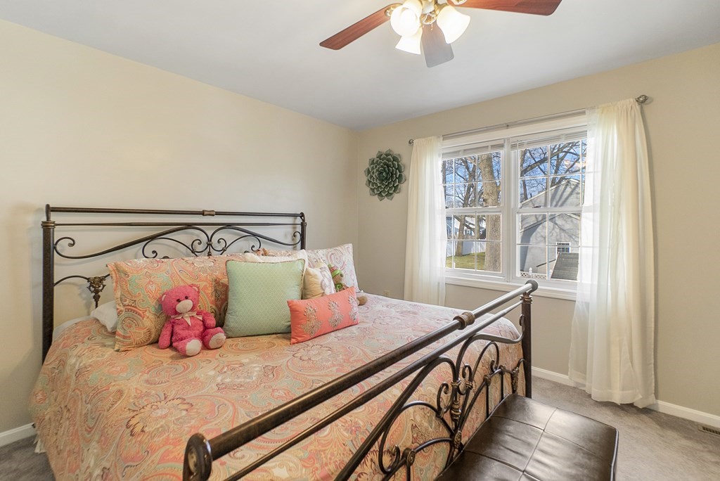 195 Mazarin Street Springfield, MA 01151 - Photo 21 of 25